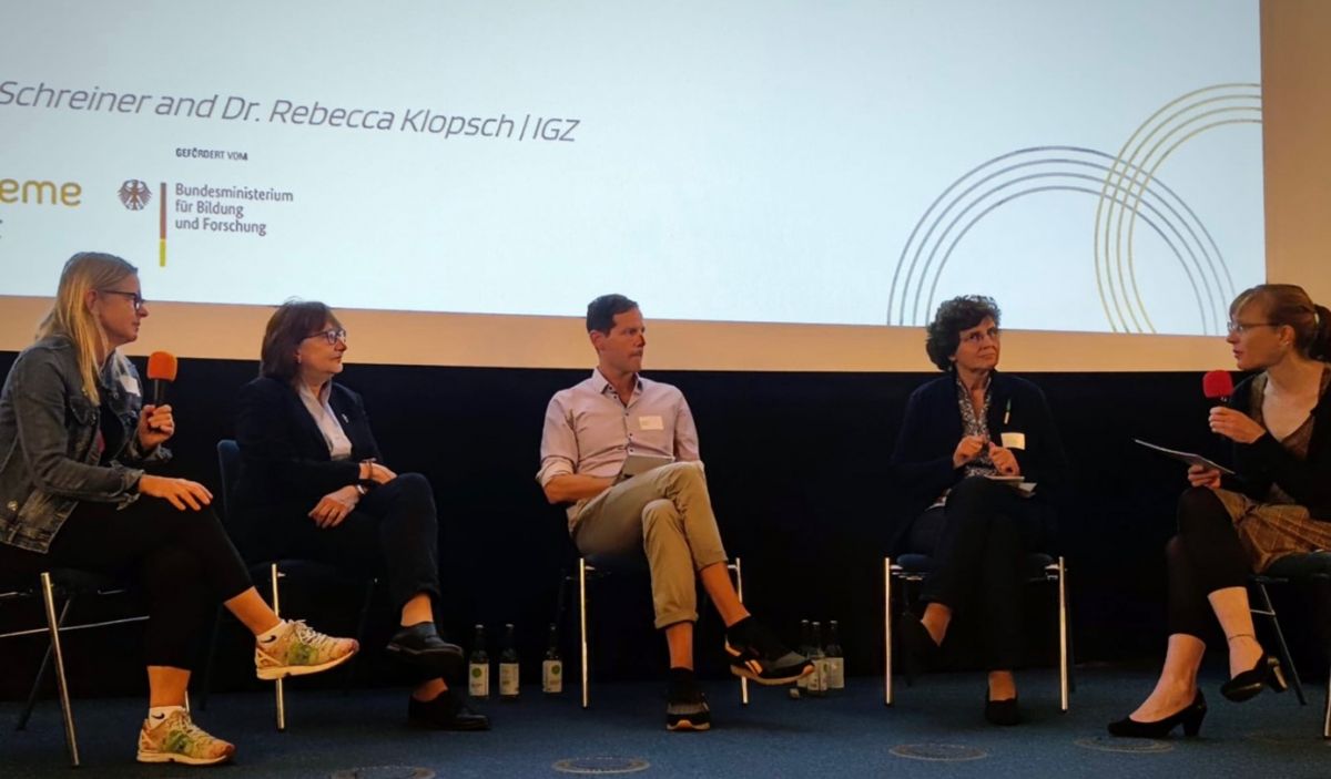 From left: Monika Schreiner, Christine Lang, Matthias Lech, Sabine Kulling and Rebecca Klopsch during the panel discussion at the first “Agricultural Systems of the Future Summit” in Berlin.